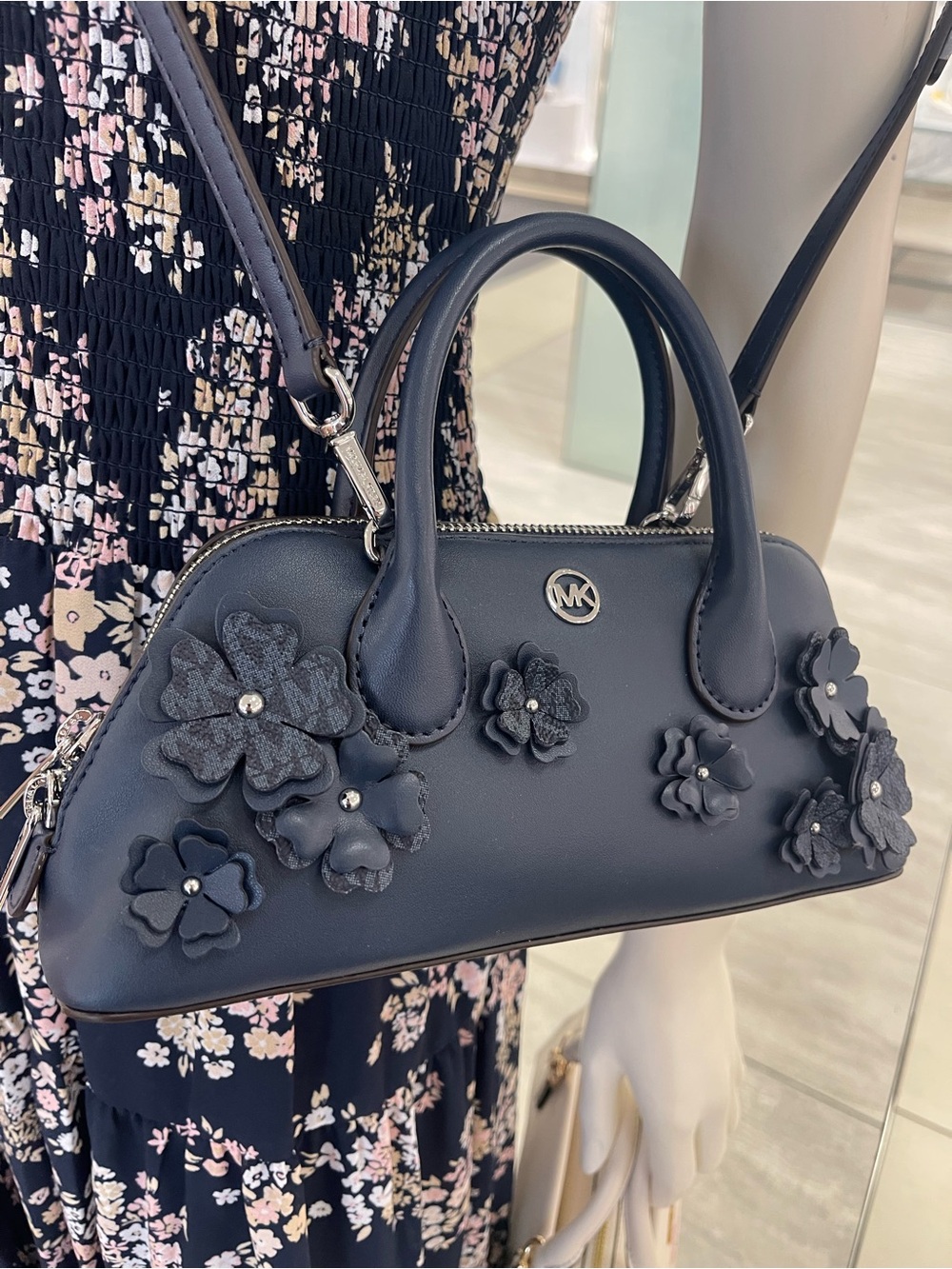 Michael Kors Petra Small Floral Embellished Crossbody Bag
Navy
NWT - Picture 6 of 16